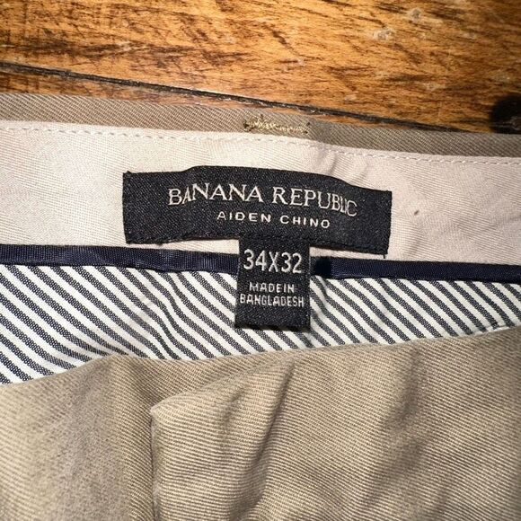 Banana Republic business casual Aiden flat front 34 chino pants - Picture 2 of 3